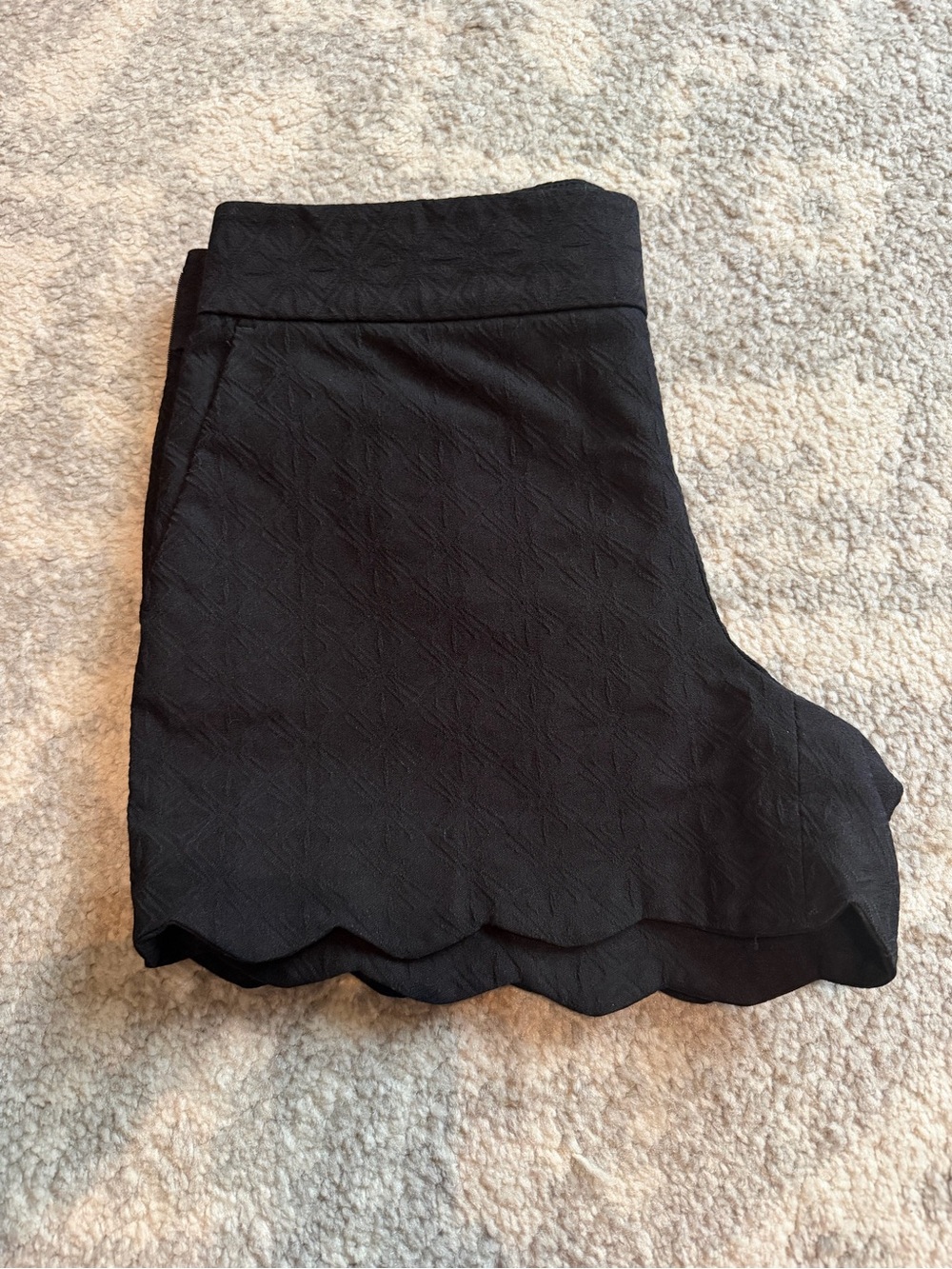 Loft Black Scallop-Hem Women's Shorts